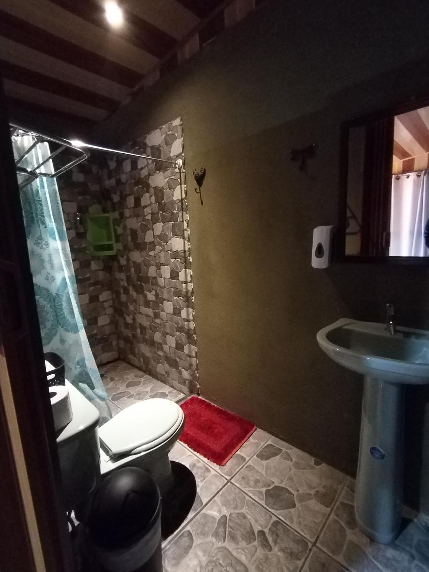 Pez Espada Tours Y Cabinas Drake Bay Bilik gambar